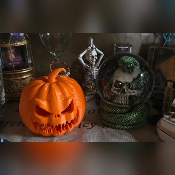 Halloween Pumpkin - Picture 4 of 4